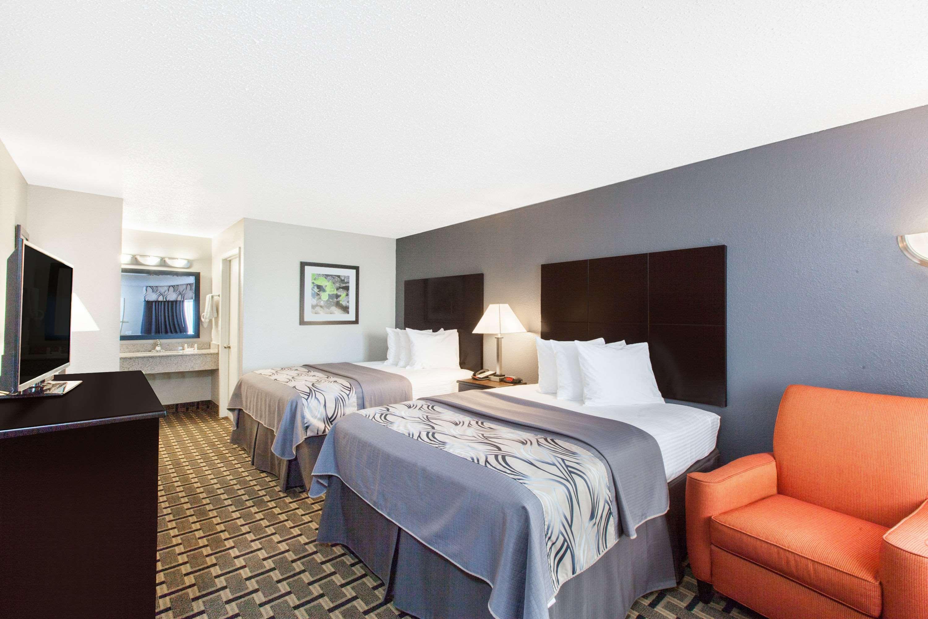 Days Inn By Wyndham Ennis Kültér fotó