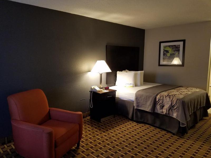 Days Inn By Wyndham Ennis Kültér fotó